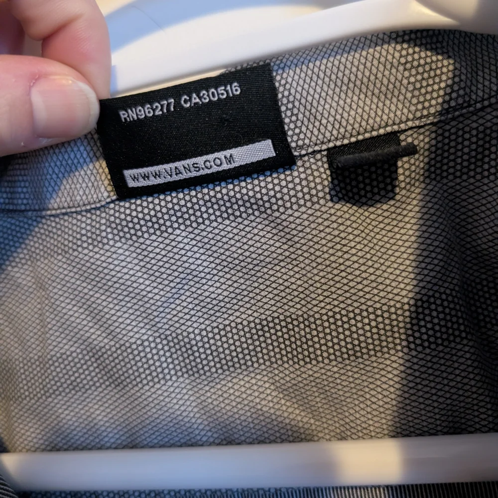 Vans Gray Striped Men's Button Up Skater Top Off The Wall - Picture 4 of 8